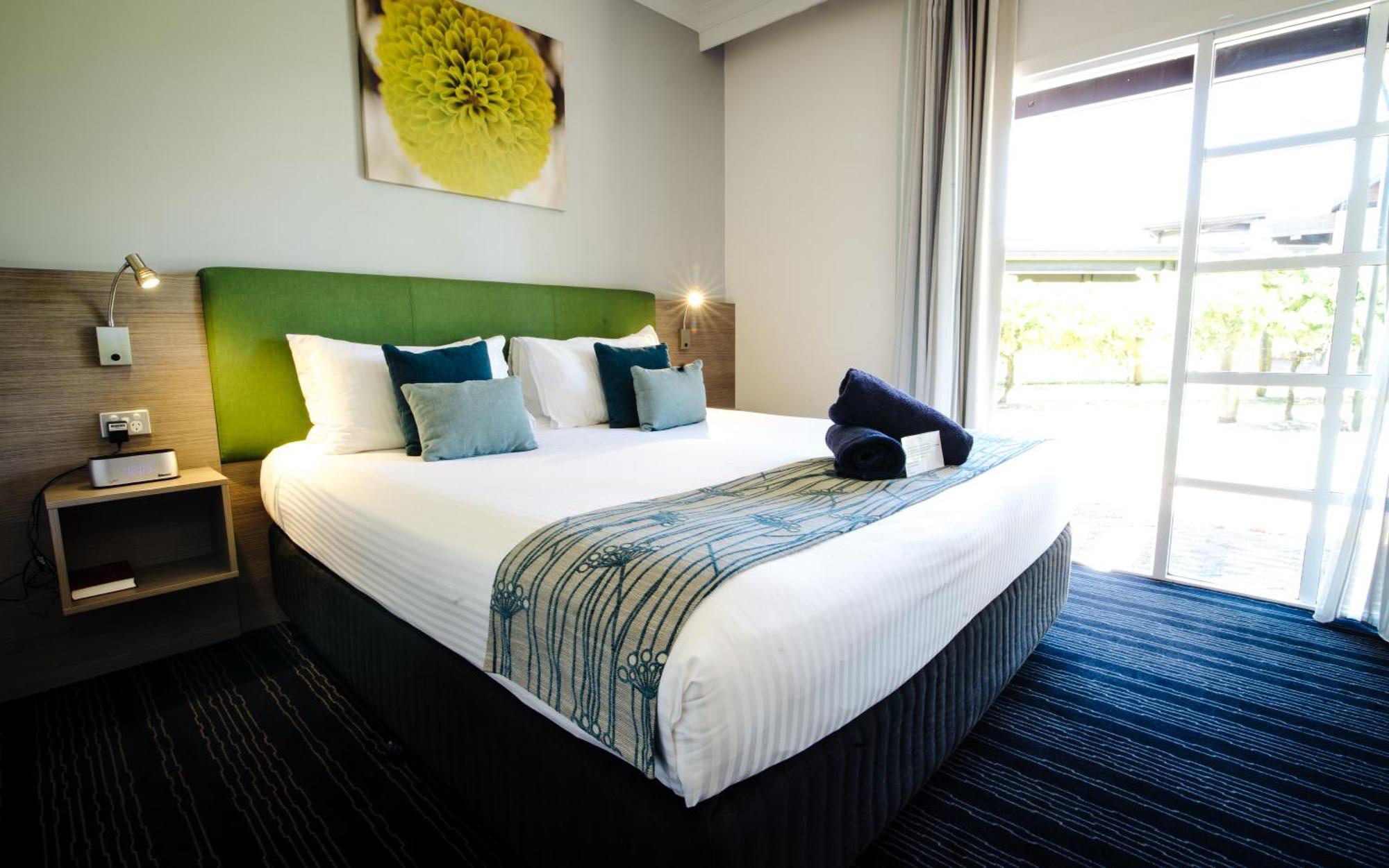 Novotel Vines Resort Swan Valley The Vines Exterior photo