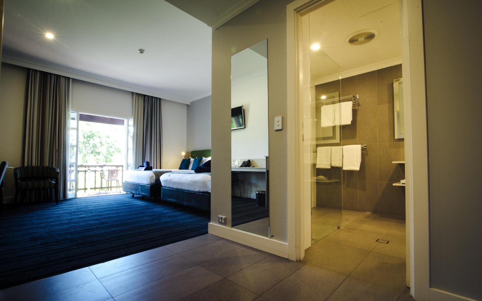 Novotel Vines Resort Swan Valley The Vines Exterior photo