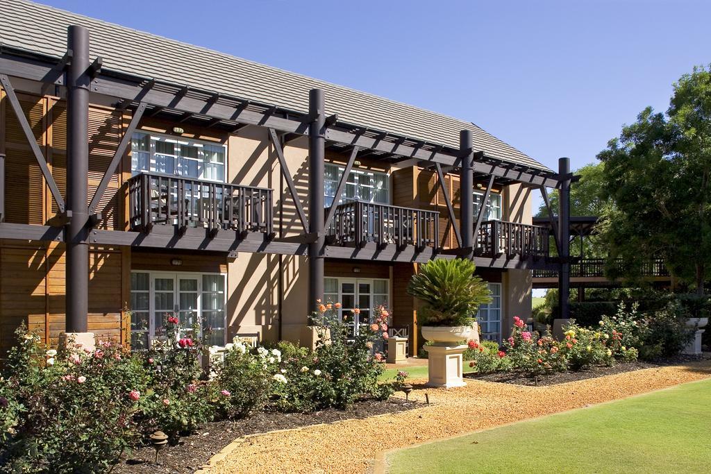 Novotel Vines Resort Swan Valley The Vines Exterior photo